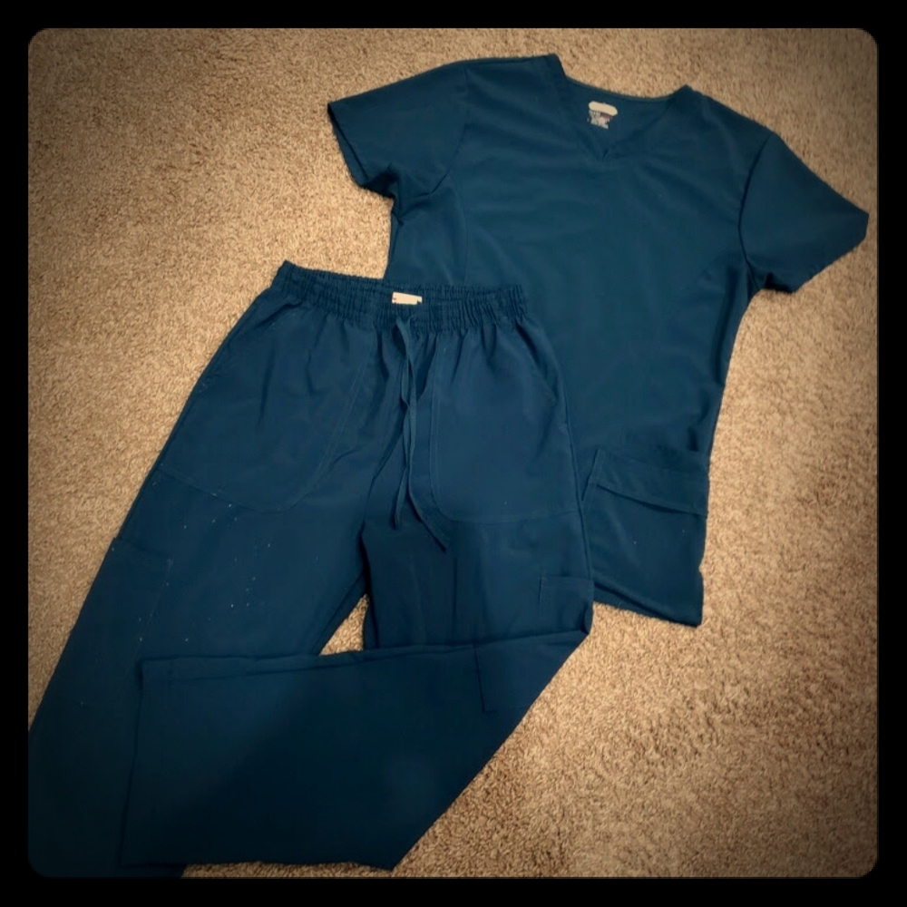 Scrub uniform top and bottom